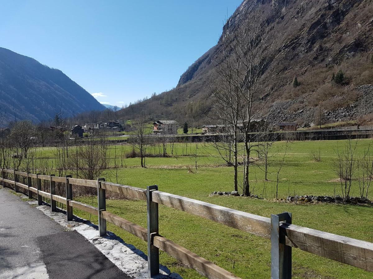 Hotel Ristorante Sasso Remenno Val Masino Екстериор снимка