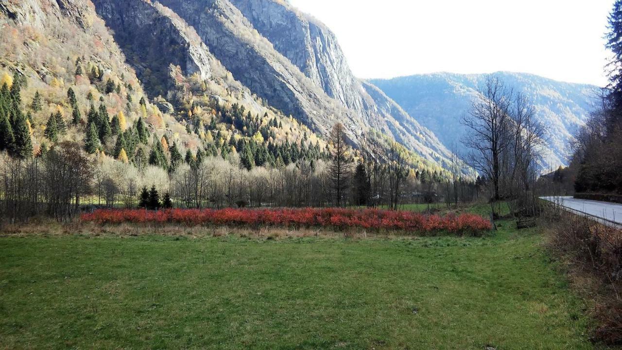 Hotel Ristorante Sasso Remenno Val Masino Екстериор снимка