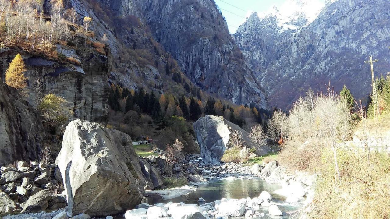 Hotel Ristorante Sasso Remenno Val Masino Екстериор снимка