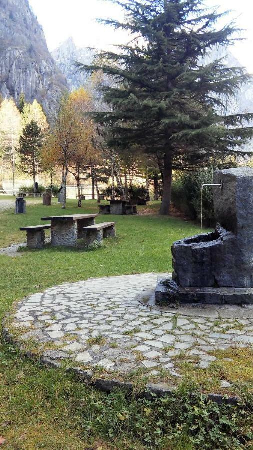 Hotel Ristorante Sasso Remenno Val Masino Екстериор снимка