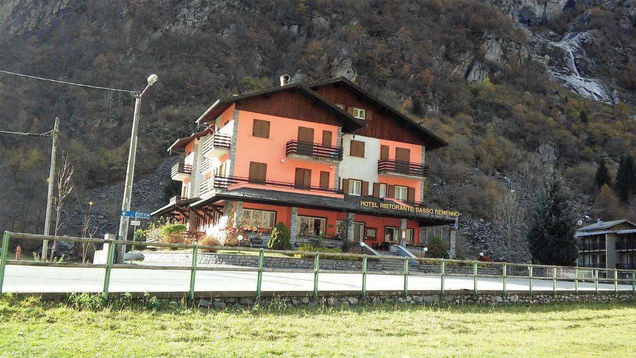 Hotel Ristorante Sasso Remenno Val Masino Екстериор снимка